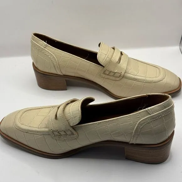 Aquatalia Women’s Size 7.5 Riya Croc Embossed Penny Loafer in Beige
