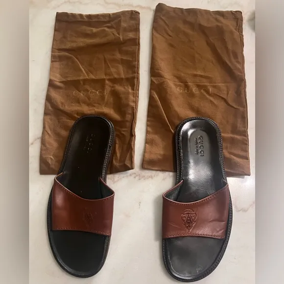 Authentic Vintage Gucci Men’s Size 10.5 Leather Side Sandals With Dust Bags