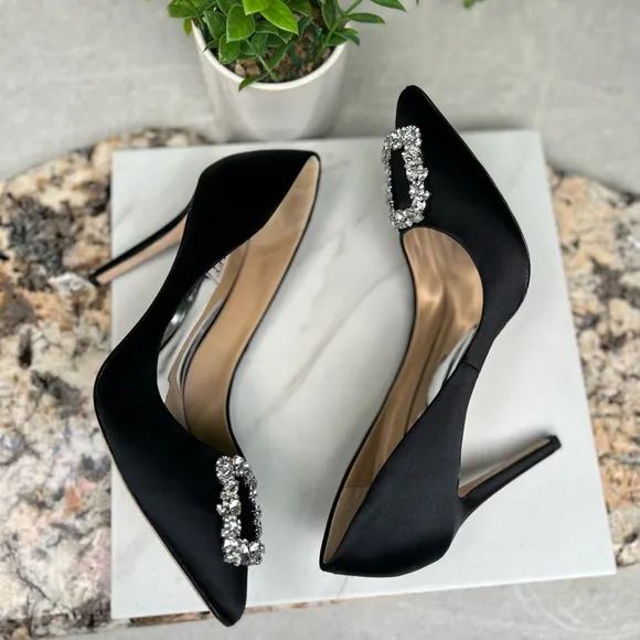 Badgley mischka black Cher Crystal Embellished Pump size 9 new