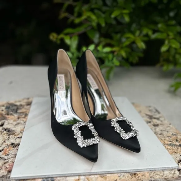 Badgley mischka black Cher Crystal Embellished Pump size 9 new