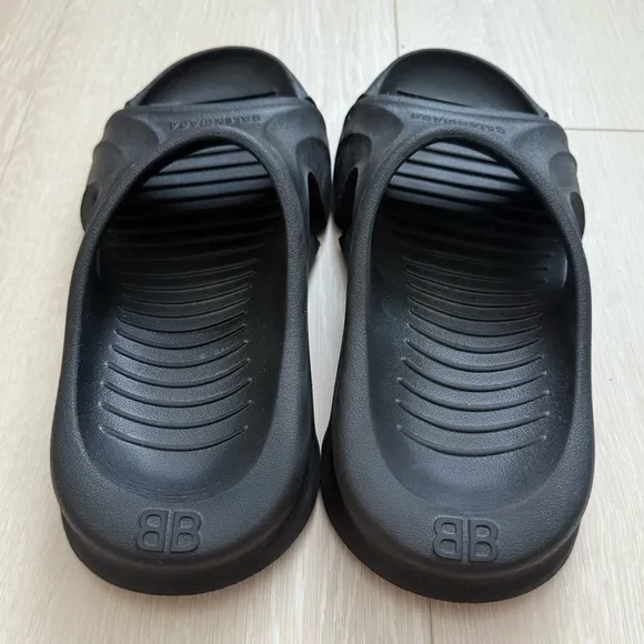 [Balenciaga] Black Mold Slide Sandals