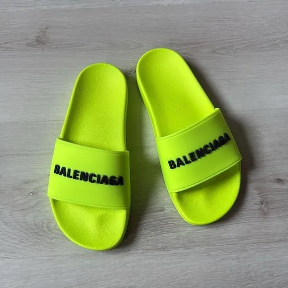 BALENCIAGA Pool Slide logo detailed rubber slides lime size 7 NWT in box