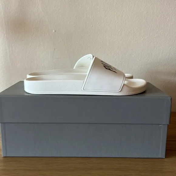 Balenciaga Women’s White Paris Slides size 38
