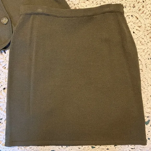 Banana Republic Black Label Cardigan &amp; Mini Skirt Sweater Set Wool Blend Olive