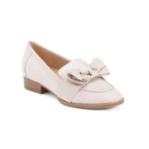 BANDOLINO Light Natural Lindio Bow Loafers