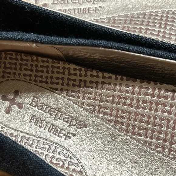 Baretraps Posture   black textile flats with brown buckle. Size 8.5.
