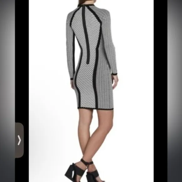 BCBGMaxAzria like new M bandage dress with long zipper on the back super stylish