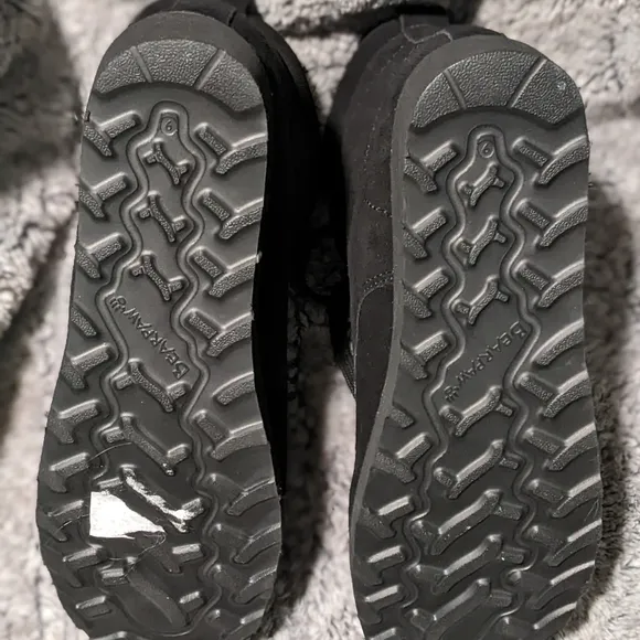 Bearpaw Phoebe Black Wedge hiker boots Woman's size 9​​​​​