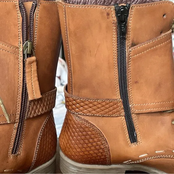 Bedstu Roan Deception Leather Wrap Over Tan Military Steampunk Boots -6.5 NWOT