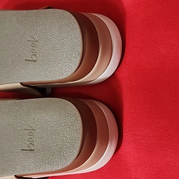 BEEK ALBATROSS SANDALS