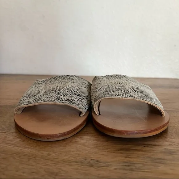 Beek Mockingbird Slide Sandals Size 9