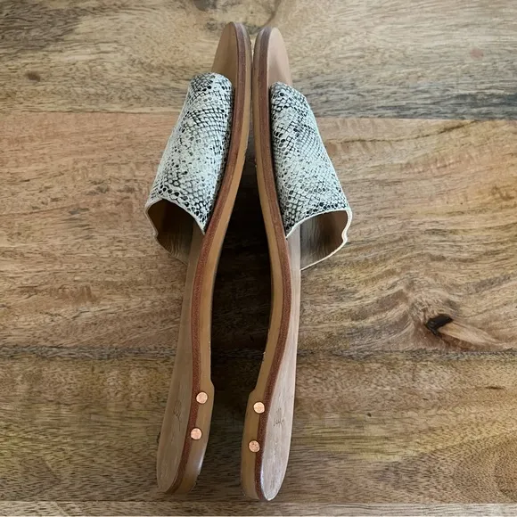 Beek Mockingbird Slide Sandals Size 9
