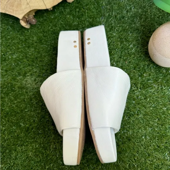 BEEK Pelican Sandals white platform size 10 women’s like new