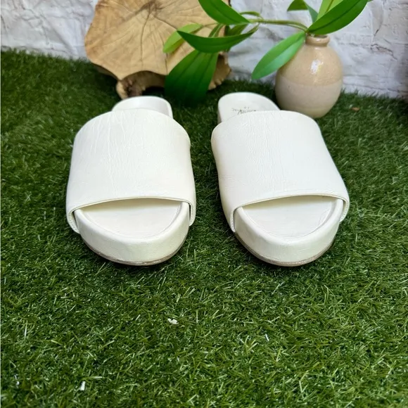 BEEK Pelican Sandals white platform size 10 women’s like new