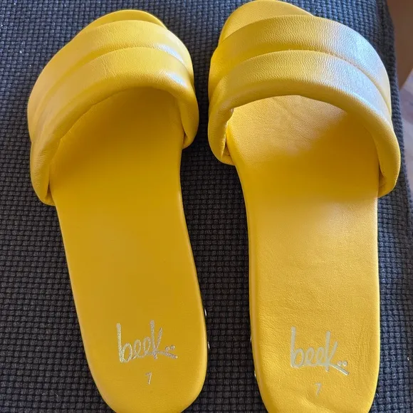 beek Sugarbird Leather Slide Sandals Sunflower Size 7 Unworn New!!!