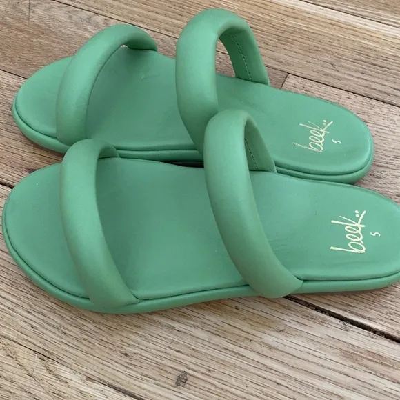 Beek Sugarbird Two Straps Slide Leather sandals.High quality