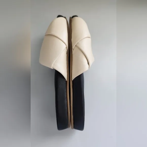 BEEK  Women's Leather Cream/Black Slide Sandals Size 7