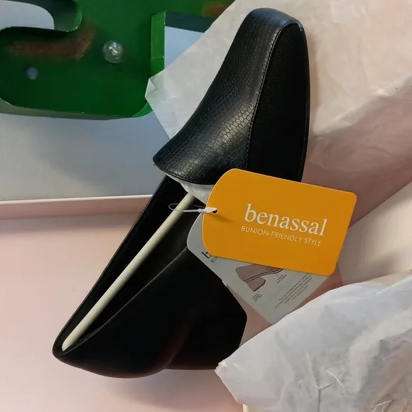 Benassal Womens Size 9.5 Loafers Orthopedic Dress Shoes Minimalist Black Office