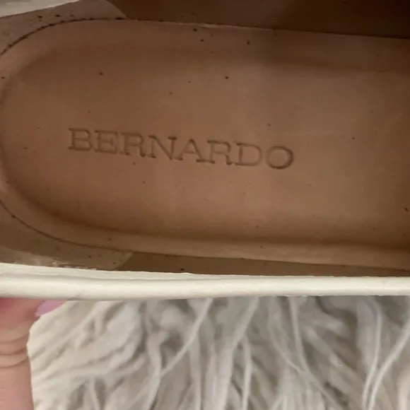Bernardo Selma Ivory White Chunky Leather Lug Sole Heeled Platform Loafer EUC 7