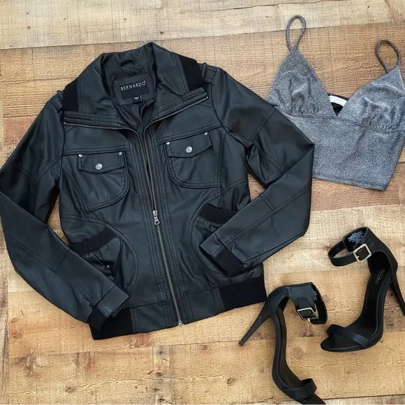 BERNARDO Vegan Leather Moto Jacket 🖤 Beautiful