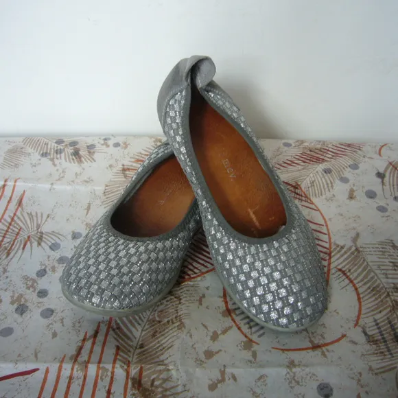 Bernie Mev Silver Woven Textile Ballerina Flat 6.5