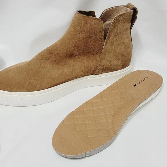 BIRDIES The Falcon Suade Bootie in Saddle - size 5