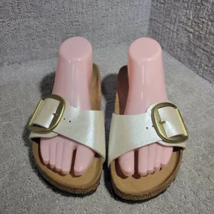 Birkenstock Madrid Size EU 40 L9 M7 US Narrow Beige Big Buckle Slide Sandals