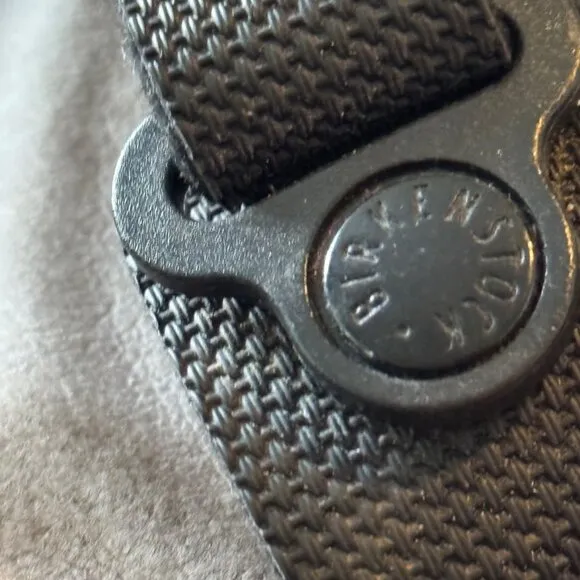 Birkenstock UNISEX Black Adjustable Strap Sandals Size L9 M7 EU40