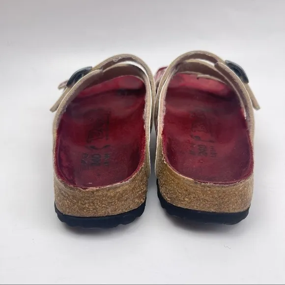 𝅺Birki’s Birkenstock Red Plaid Print Slide Sandals Women’s Size EU 37 US 6