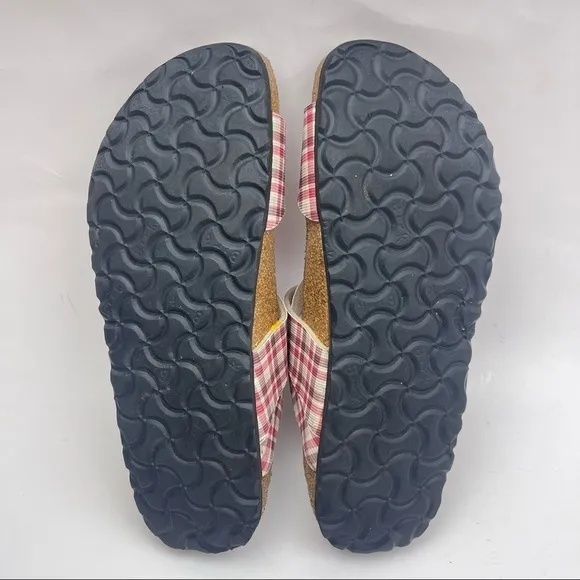 𝅺Birki’s Birkenstock Red Plaid Print Slide Sandals Women’s Size EU 37 US 6