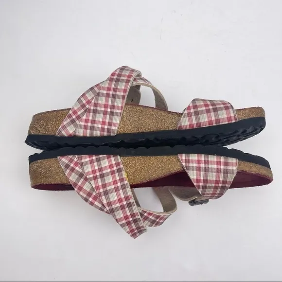 𝅺Birki’s Birkenstock Red Plaid Print Slide Sandals Women’s Size EU 37 US 6