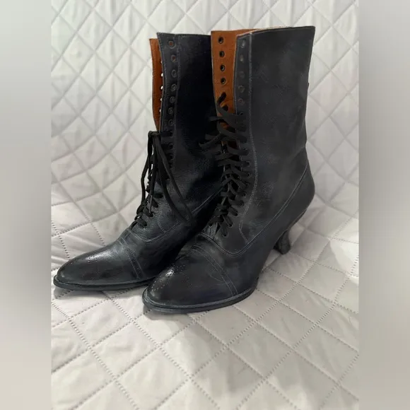 Black Leather Granny Lace-Up Women's Boots