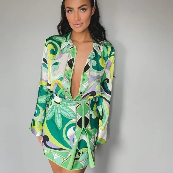 BLOGGER'S FAVE! Zara Printed Mini Skirt Green NWT