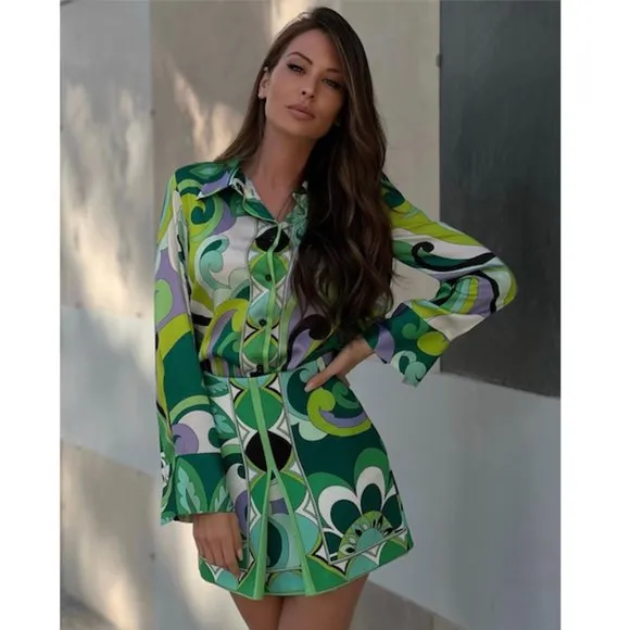 BLOGGER'S FAVE! Zara Printed Mini Skirt Green NWT