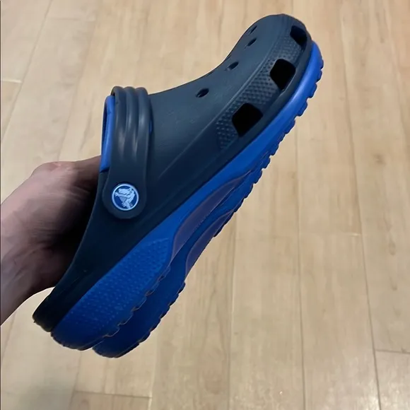 Blue Sandals with Two-Tone Design and Comfort