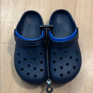 Blue Sandals with Two-Tone Design and Comfort