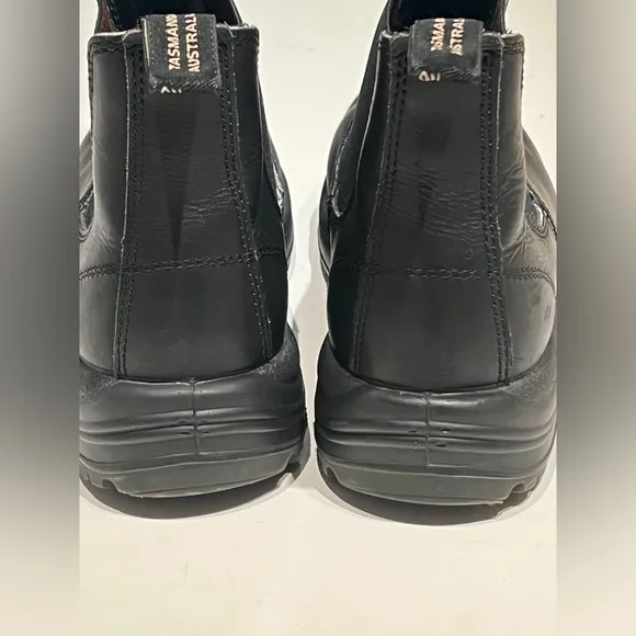 Blundstone black leather heavy duty Chelsea boots