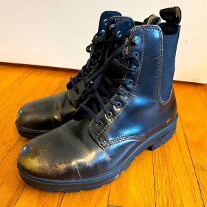 Blundstone Women's‎ Lace Up Gore Boots 2218 in Black Gold Brush Size 8.5 US