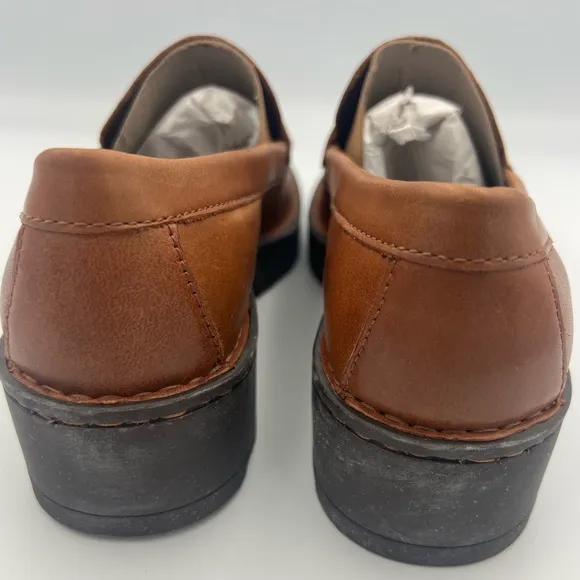 Born Carrera Leather Penny Loafer Lug Soles Brown Women’s Size 8.5M NEW W/Box