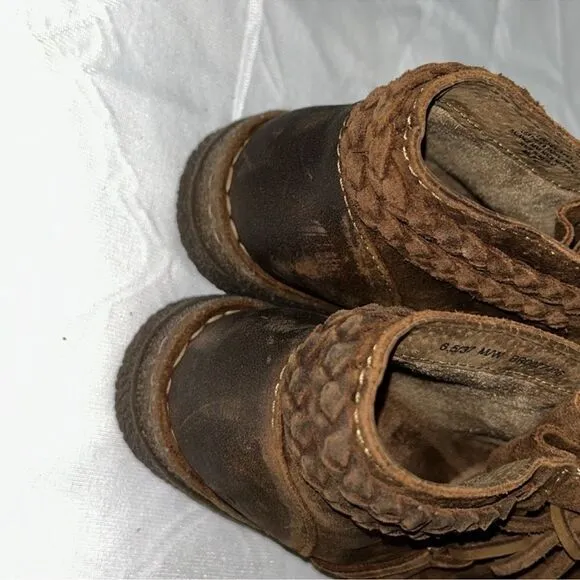 BORN  Distressed Leather Ankle Brown Boots(Size 6.5M)
