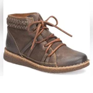 BORN  Distressed Leather Ankle Brown Boots(Size 6.5M)