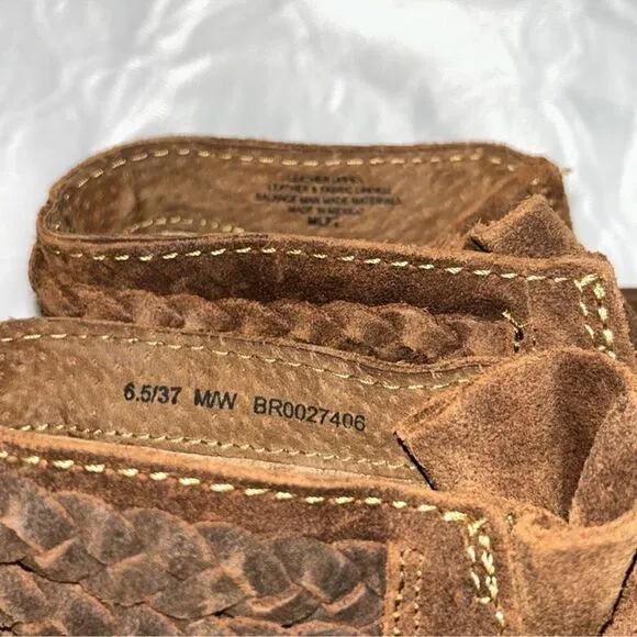 BORN  Distressed Leather Ankle Brown Boots(Size 6.5M)