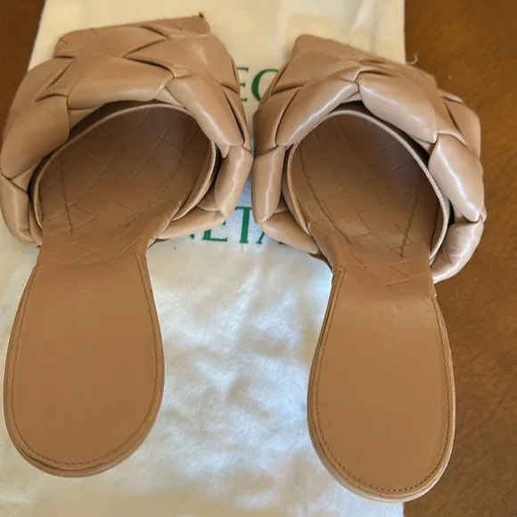 Bottega Veneta Beige Quilted Slide Sandals