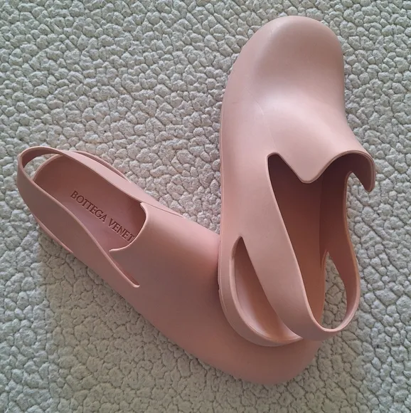BOTTEGA VENETA Rubber Puddle Slingback Sandals In Pink EU 39 US 9 Org $990