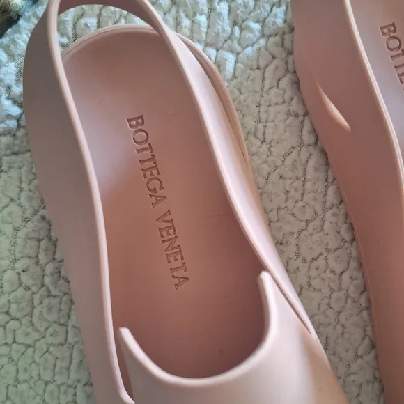 BOTTEGA VENETA Rubber Puddle Slingback Sandals In Pink EU 39 US 9 Org $990