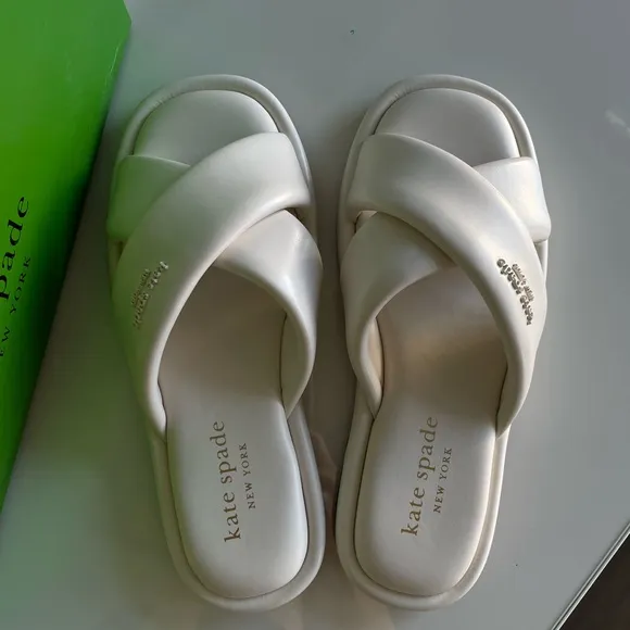 Brand New Kate Spade Rio Slide Sandals Cream Size 6