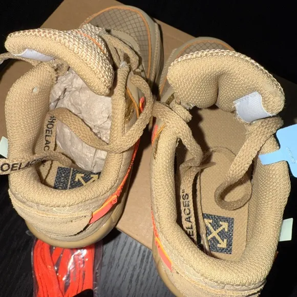 Brand New Nike Tan and Red Sneakers Rugged Outdoor Design