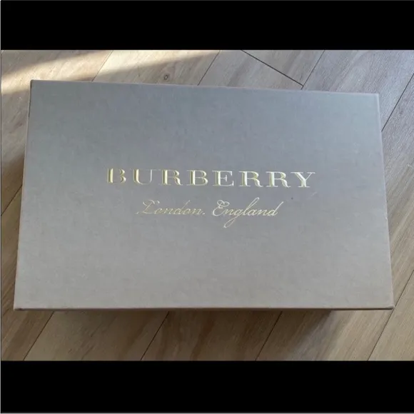 Burberry Coral Slide Sandals with Gold Chain
