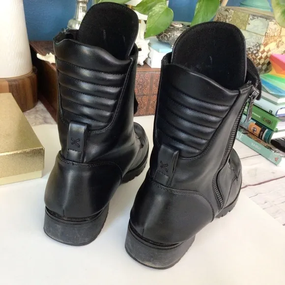 Capezio 610 W Combat Black Lace Up Womens  Boots