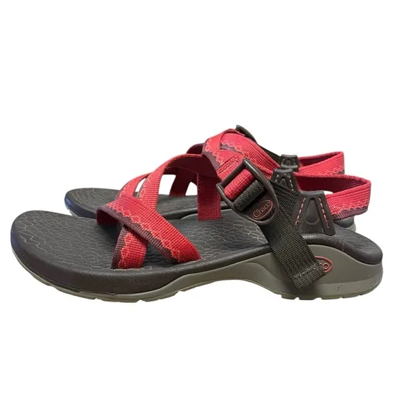 CHACO Women’s Red Updraft Embers Strappy Sandals Size 8